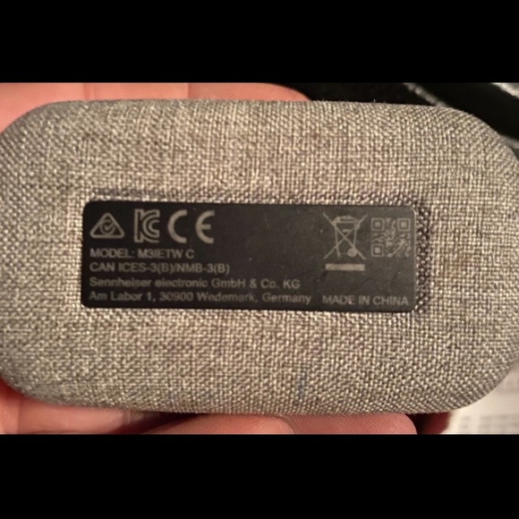 Sennheiser Earbuds Wireless - Picture 3 of 3